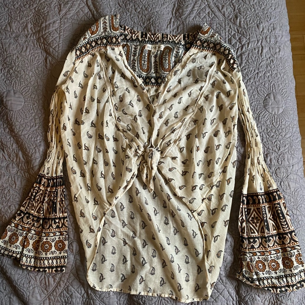 women’s billabong gypsy shirt, size S